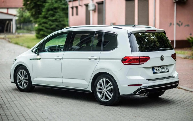 Volkswagen Touran cena 103900 przebieg: 135406, rok produkcji 2017 z Kostrzyn nad Odrą małe 562